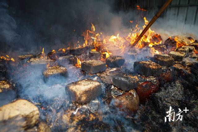 冬日“壇悶”斯紅羊肉酒開(kāi)熬，香！