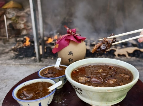 冬季進(jìn)補(bǔ)正當(dāng)時(shí)！“火炙羊肉酒”，你吃過(guò)嗎？